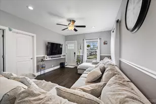 950 2nd Ave, Aurora, IL 60505 - Photo 7