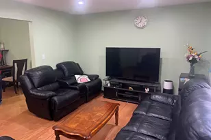 1517 W Lunt Ave, Chicago, IL 60626 - Photo 3