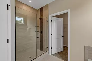 2798 Spring Cir S, Lindenhurst, IL 60046 - Photo 15