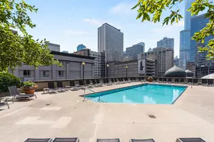 10 E Ontario St, Chicago, IL 60611 - Photo 25