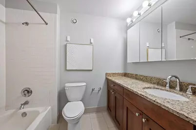 10 E Ontario Street #4404, Chicago, IL 60611 - Photo 17