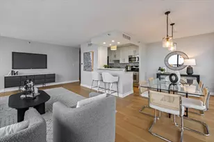 10 E Ontario St, Chicago, IL 60611 - Photo 7