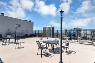 450 W Briar Pl, Chicago, IL 60657 - Photo 27