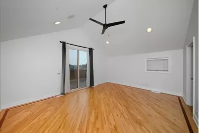 1523 W Huron Street #3, Chicago, IL 60642 - Photo 11