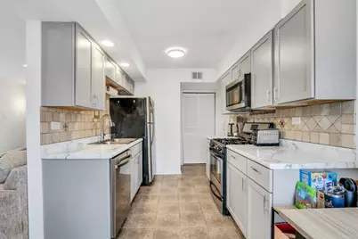 655 Hale Court, Wheeling, IL 60090 - Photo 7