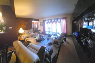 8103 Gladys Ln, Palos Hills, IL 60465 - Photo 7