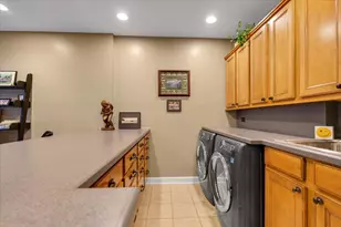 1923 Lynn Cir, Libertyville, IL 60048 - Photo 21