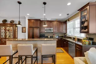 1923 Lynn Cir, Libertyville, IL 60048 - Photo 3