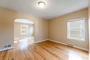 18052 Wentworth Ave, Lansing, IL 60438 - Photo 5