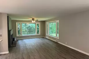 28450 N Shagbark Ln, Libertyville, IL 60048 - Photo 15