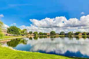 9381 Bay Colony Dr, Des Plaines, IL 60016 - Photo 17