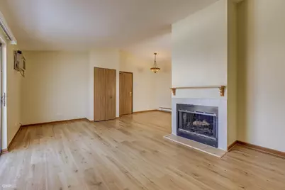 [Address not provided], Crystal Lake, IL 60014 - Photo 3