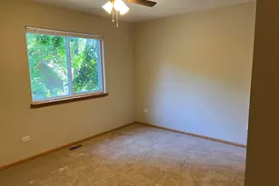 2207 N Gabriel Ave, Zion, IL 60099 - Photo 5