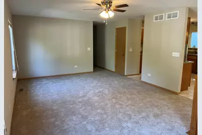 2207 N Gabriel Avenue, Zion, IL 60099 - Photo 7