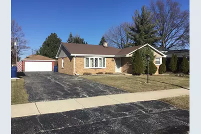 6762 W 87th Place, Oak Lawn, IL 60453 - Photo 1