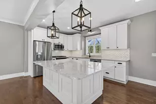 844 Hillside Ave, Glen Ellyn, IL 60137 - Photo 5