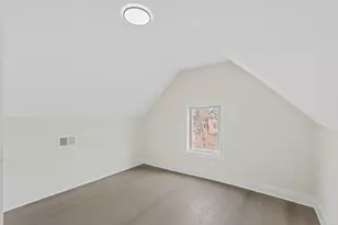 9419 S St Lawrence Ave, Chicago, IL 60619 - Photo 11