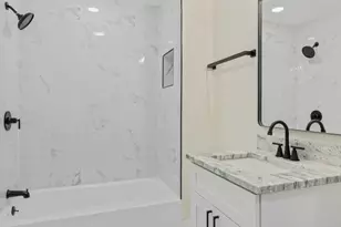 9419 S St Lawrence Ave, Chicago, IL 60619 - Photo 35