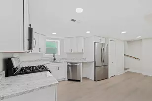 9419 S St Lawrence Ave, Chicago, IL 60619 - Photo 29