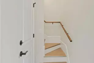 9419 S St Lawrence Ave, Chicago, IL 60619 - Photo 9