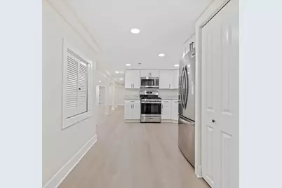 9419 S Saint Lawrence Avenue, Chicago, IL 60619 - Photo 15