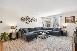 108 Croftwood Ct, Rolling Meadows, IL 60008 - Photo 3