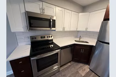 744 W Gordon Terrace #303, Chicago, IL 60613 - Photo 7