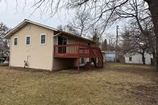 330 S Lakeshore Dr, Mundelein, IL 60060 - Photo 23