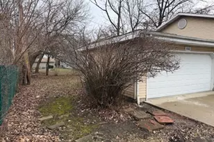 330 S Lakeshore Dr, Mundelein, IL 60060 - Photo 21