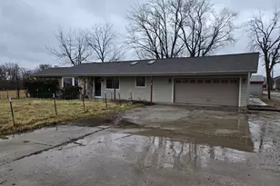 3303 E Exchange St, Crete, IL 60417 - Photo 1