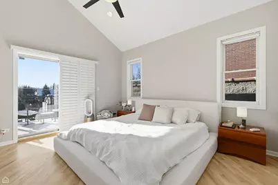 2249 W Foster Avenue #3, Chicago, IL 60625 - Photo 9