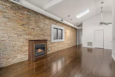 821 N Milwaukee Avenue #3, Chicago, IL 60642 - Photo 3