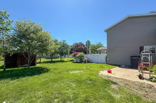702 Balsam Dr, Saint John, IL 61873 - Photo 43