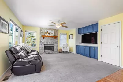 [Address not provided], Carpentersville, IL 60110 - Photo 11