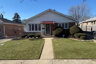 9012 S 50th Ave S, Oak Lawn, IL 60453 - Photo 1
