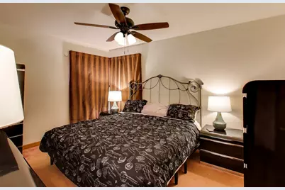 9012 S 50th Avenue S, Oak Lawn, IL 60453 - Photo 5