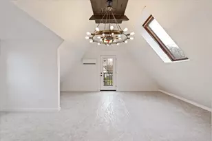 27 Maple Ave, Lake Zurich, IL 60047 - Photo 9