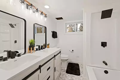 27 Maple Avenue, Lake Zurich, IL 60047 - Photo 3