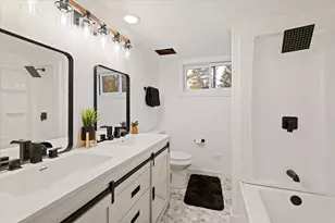 27 Maple Ave, Lake Zurich, IL 60047 - Photo 3