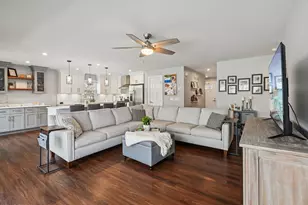 2785 Gains Ct, Yorkville, IL 60560 - Photo 3