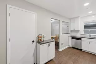 320 N Schubert St, Palatine, IL 60067 - Photo 5