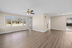 479 Porter Ave, Crystal Lake, IL 60014 - Photo 3