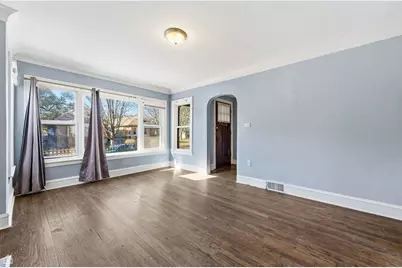 8111 S Manistee Avenue, Chicago, IL 60617 - Photo 3