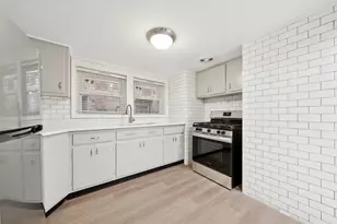 3636 N Claremont Ave, Chicago, IL 60618 - Photo 13