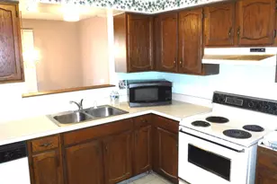 19561 Lake Shore Dr, Lynwood, IL 60411 - Photo 9