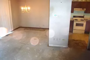 19561 Lake Shore Dr, Lynwood, IL 60411 - Photo 7