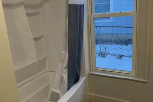 814 W Mill St, Bloomington, IL 61701 - Photo 9