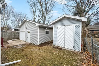 814 W Mill Street, Bloomington, IL 61701 - Photo 31