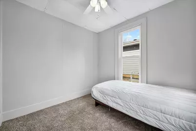 814 W Mill Street, Bloomington, IL 61701 - Photo 15