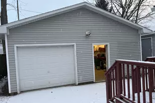 814 W Mill St, Bloomington, IL 61701 - Photo 23